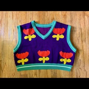 Kina and Tam Sweater Vest Floral Flower Print V Neck Knitwear